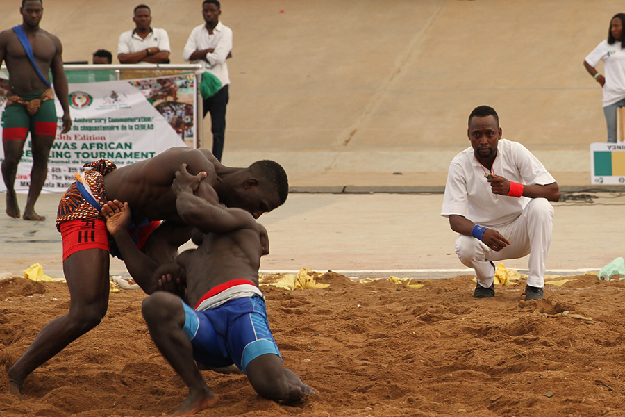 Une vue en image de la 13e édition du Tournoi de Lutte Africaine de la CEDEAO, une activité sportive régionale du Centre de Développement de la Jeunesse et des Sports de la CEDEAO
