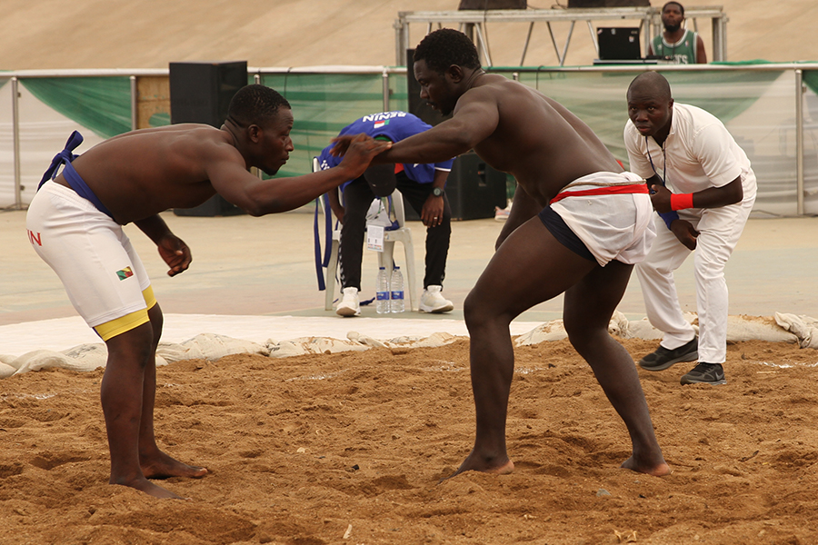 Une vue en image de la 13e édition du Tournoi de Lutte Africaine de la CEDEAO, une activité sportive régionale du Centre de Développement de la Jeunesse et des Sports de la CEDEAO